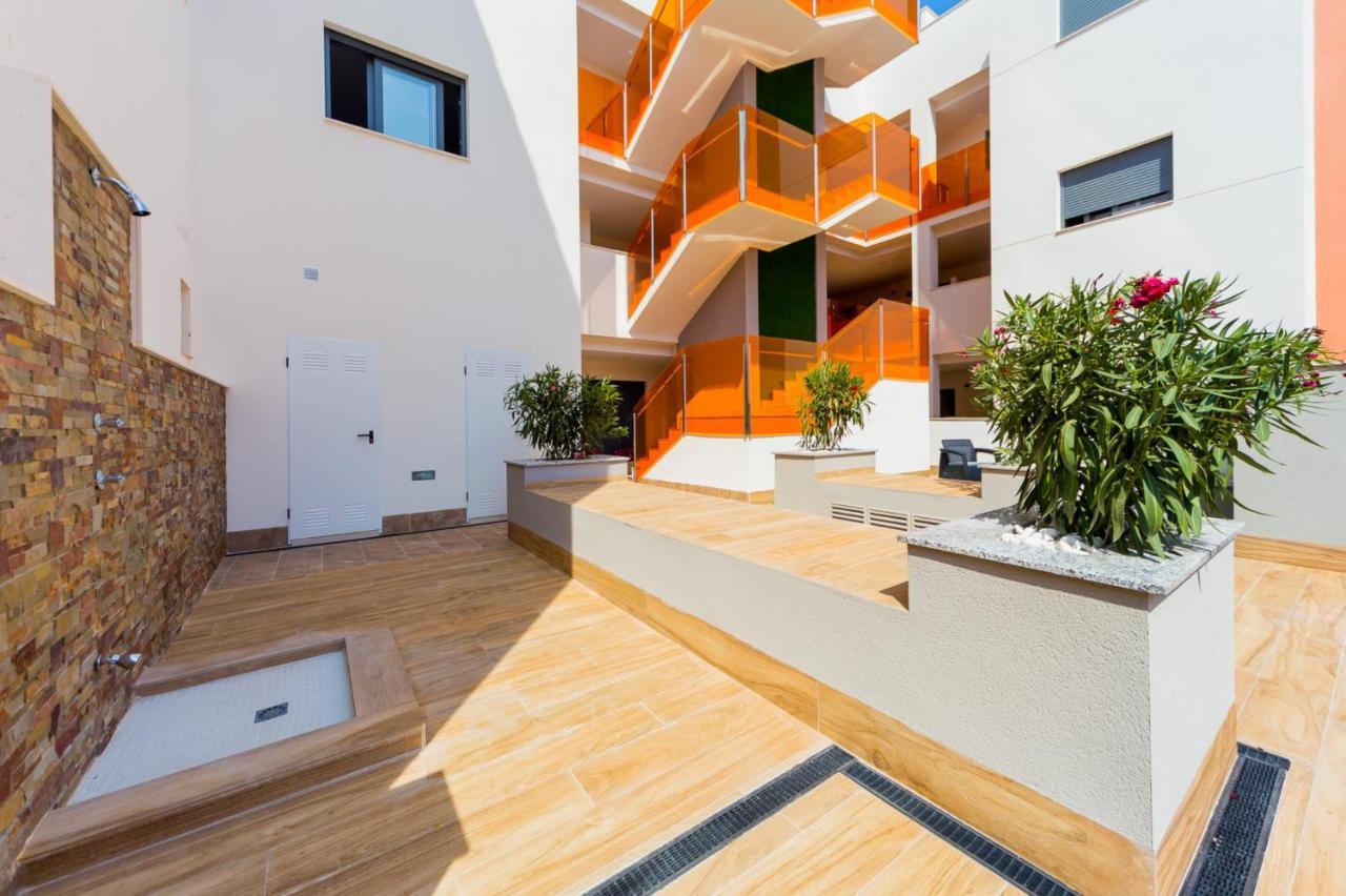 Beach And Рool Torrevieja Exterior foto